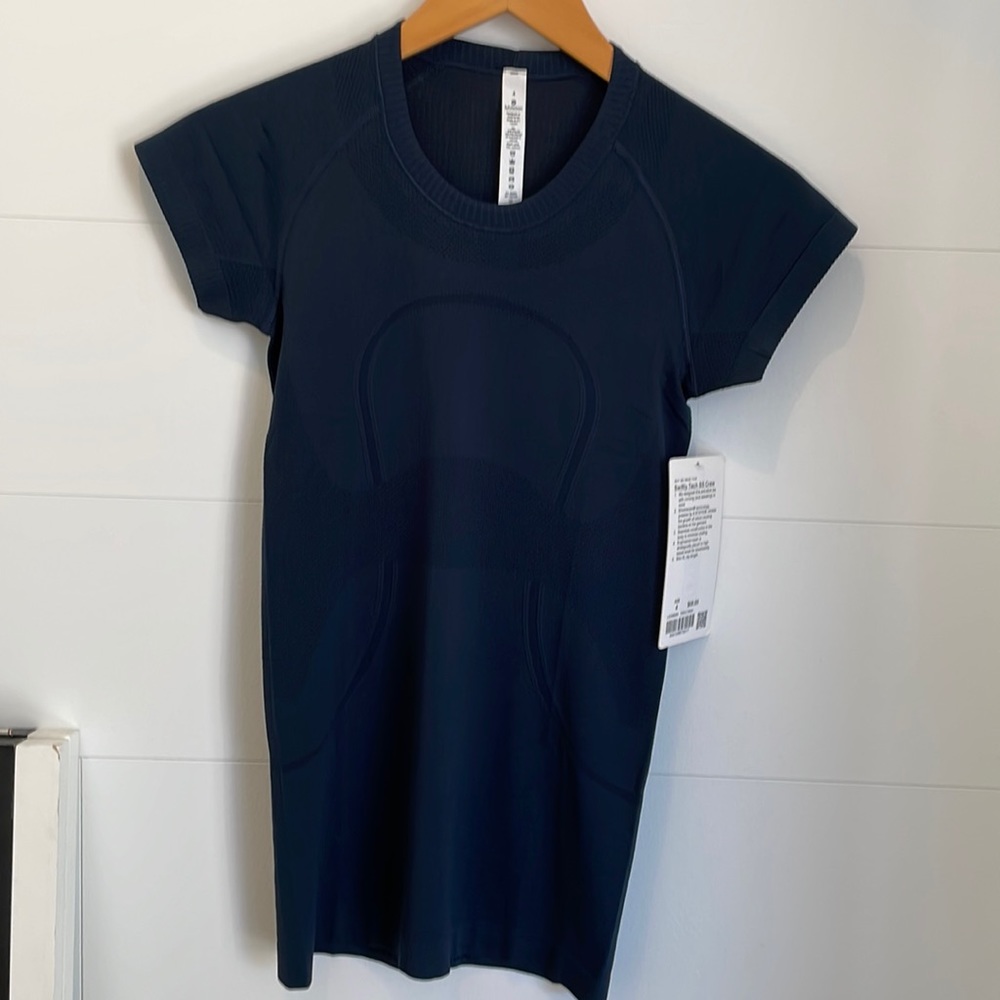 lululemon Swiftly Tech SS Crew True Navy 4